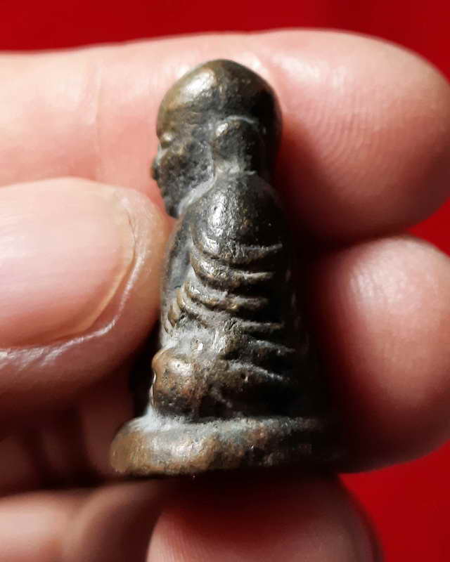 หลวงพ่อเงิน เนื้อเก่าปืนแตก พิมพ์นิยม ออกวัดไดรัง ปี36 พร้อมกล่อง