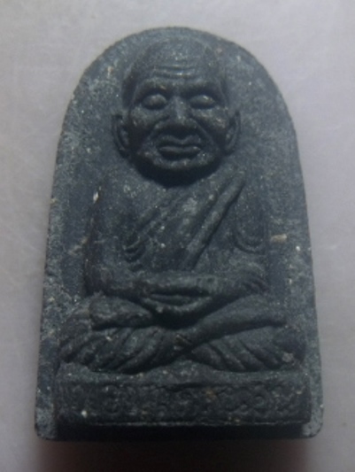 **เบาๆ**หลวงพ่อทวดหนอน เนื้อว่าน หลังยันต์อุ อ.ทอง สำเภาเชย จ.ปัตตานี**สวยๆ