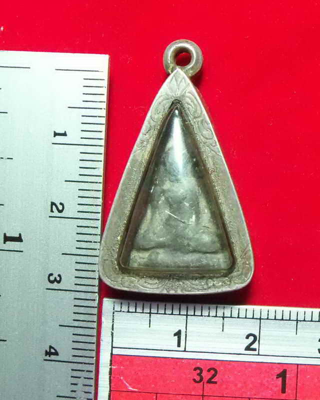 พระนางกำแพง เนื้อชินเงิน เคาะเดียวแดง