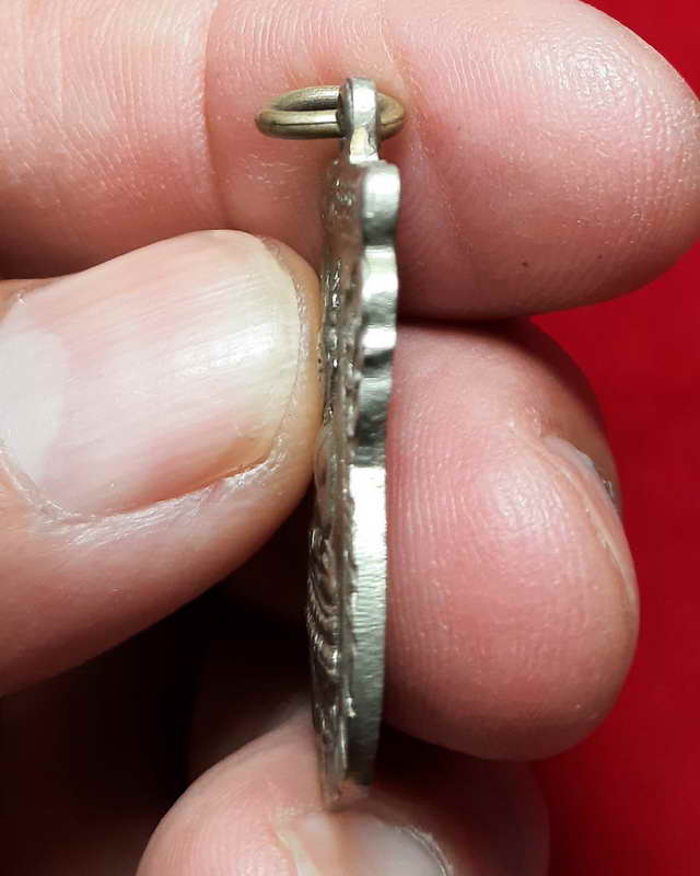 เหรียญหลวงพ่อแดง วัดทับนา จ.ชัยนาท ปี ๒๕๑๒ รุ่นแรก  หลวงพ่อกวย หลวงพ่อมุ่ย หลวงพ่อดัด ปลุกเสก 