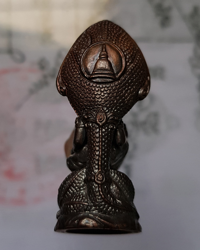 องค์พ่อจตุคาม-รามเทพ รุ่นเทิดพระเกียรติ เนื้อรมดำมันปู ขนาดสูง 4.2 cm