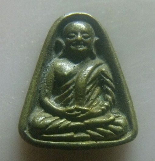 **เบา​ๆ​**เหรียญหล่อจอบ หลวงพ่อเงิน รุ่นเงินล้าน วัดบางคลาน จ.พิจิตร ปี ๒๕๓๕**สวยๆ