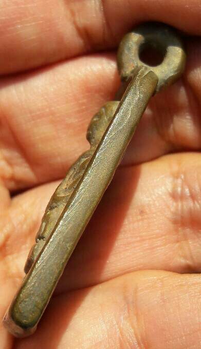 พระไม่ทราบที่ เคาะเดียว   