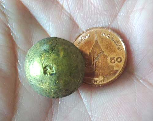 ลูกอม ทาทอง ตอกโค๊ด