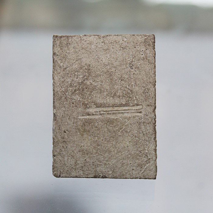 Q815พระผงซุ้มเถาวัลย์เก่า ไม่ทราบที่ สภาพสวยๆ