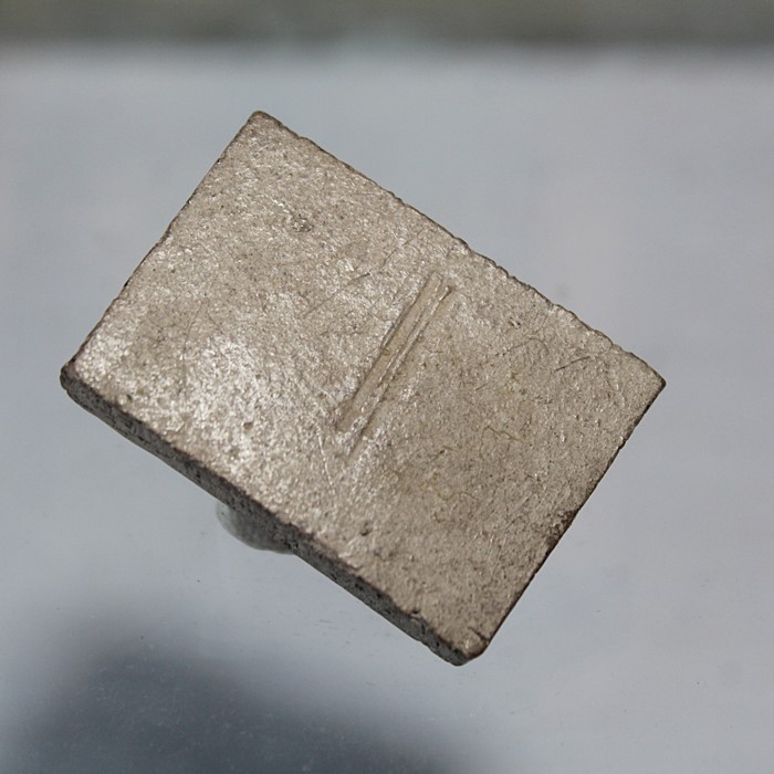 Q815พระผงซุ้มเถาวัลย์เก่า ไม่ทราบที่ สภาพสวยๆ