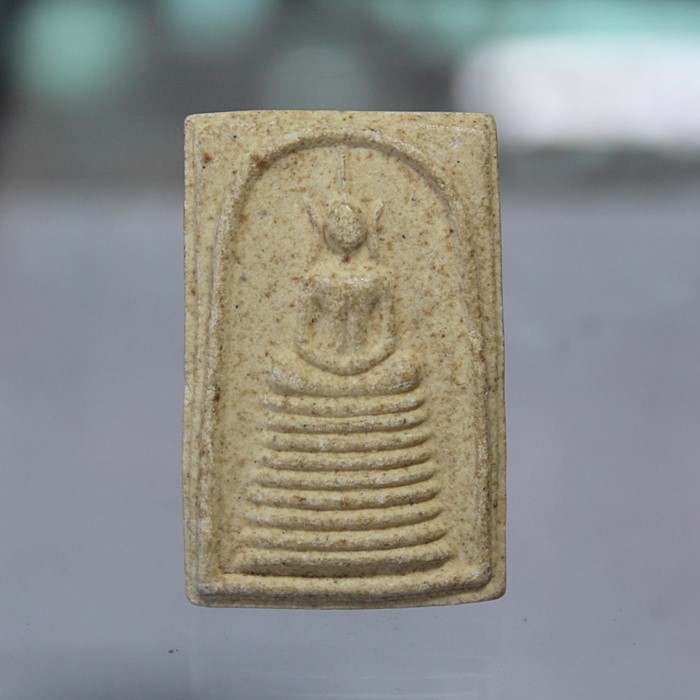 Q817พระสมเด็จ 9 ชั้น หลังยันต์ หลวงปู่คง วัดบ้านถนน ต.หัวถนน อ. นางรอง จ. บุรีรัมย์ เนื้อผงพุทธคุณ พ