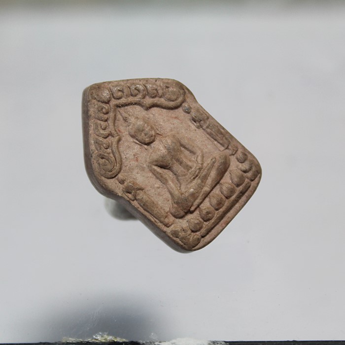 Q818พระขุนแผน 5 เหลี่ยม พิมพ์พร้อมตะกรุด สภาพสวยๆ ไม่ทราบที่