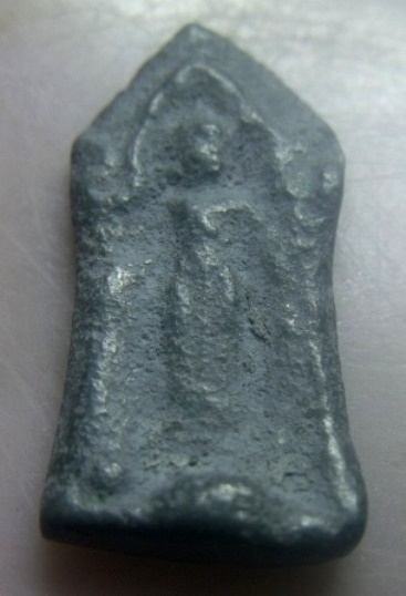 **เบา​ๆ​**พระร่วงยืนซุ้มประตู เนื้อชินตะกั่ว หล่อเก่า ไม่ทราบที่**สวยๆ เชิญชมครับ  