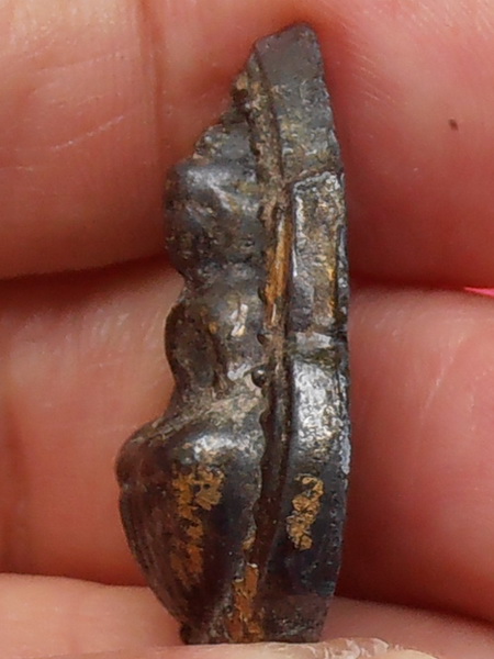 เหรียญหล่อหลวงพ่อโต วัดหลักหก ราชบุรี ปี๒๔๗๐ พิมพ์กลีบบัว 