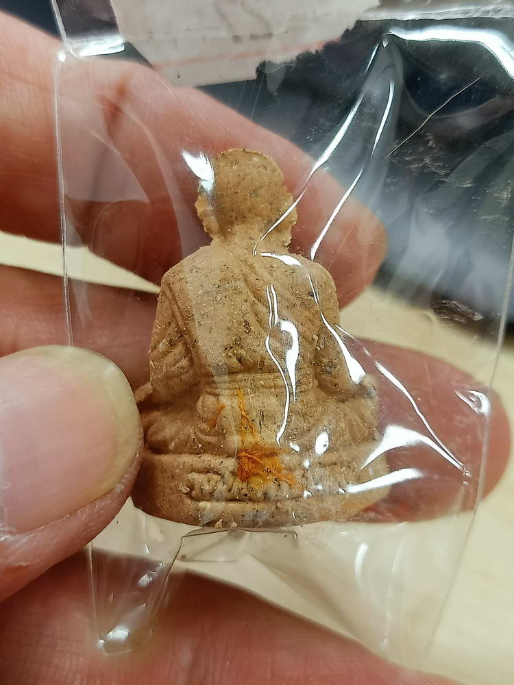 5-71 องค์ลอยผง รวยเงินล้าน หลวงพ่อพัฒน์ วัดห้วยด้วย นครสวรรค์ 2565 ฝังพลอย กล่องเดิม