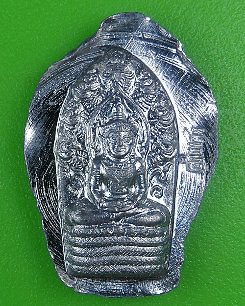 พระปรกใบมะขามหลวงปู่มหาคำแดง วัดคัมภีราวาส อุบลราชธานี .B765.