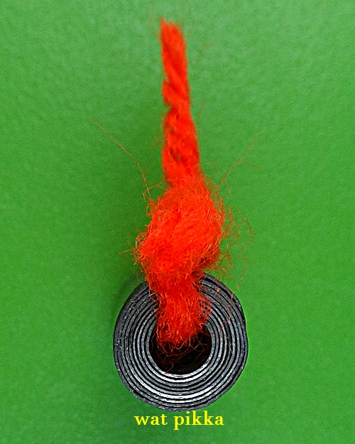 ตะกรุดลูกอมพระพิรุณแสนห่า หลวงปู่สิงห์ วัดบ้านขี้เหล็ก ศรีสะเกษ .B838.*