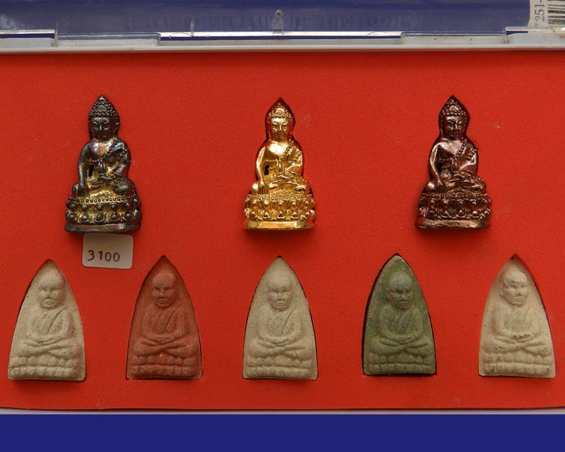 ชุดกรรมการ เลข 3100 พระชัย หลวงปู่ทวด รุ่นตำหนักทอง หลวงปู่ทอง สุสังวโร วัดป่ากอสุวรรณ ครบชุด 8 องค์