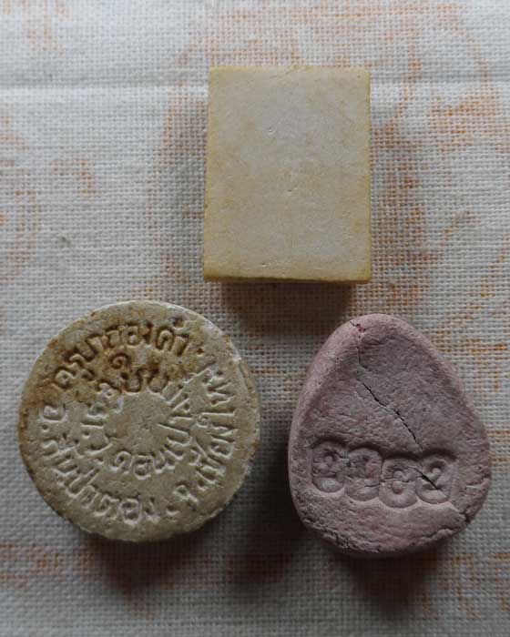 พระปิดตา ไม่ทราบที่ (๓ องค์) 