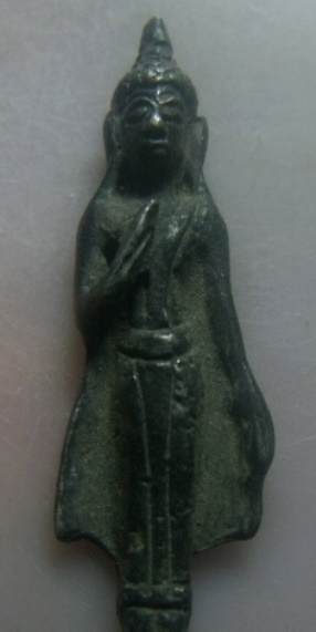 **เบา​ๆ​**พระร่วงยืน ปางประทานพร เนื้อชินตะกั่ว หล่อเก่า ไม่ทราบที่**สวยๆ เชิญชมครับ