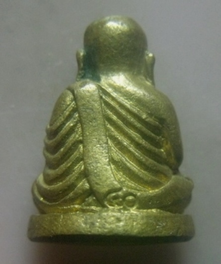 **เบา​ๆ​**รูปหล่อหลวงพ่อเงิน วัดบางคลาน เนื้อทองผสม ปี ๒๕๔๐**หลังมีโค้ด สวยๆ เชิญชมครับ