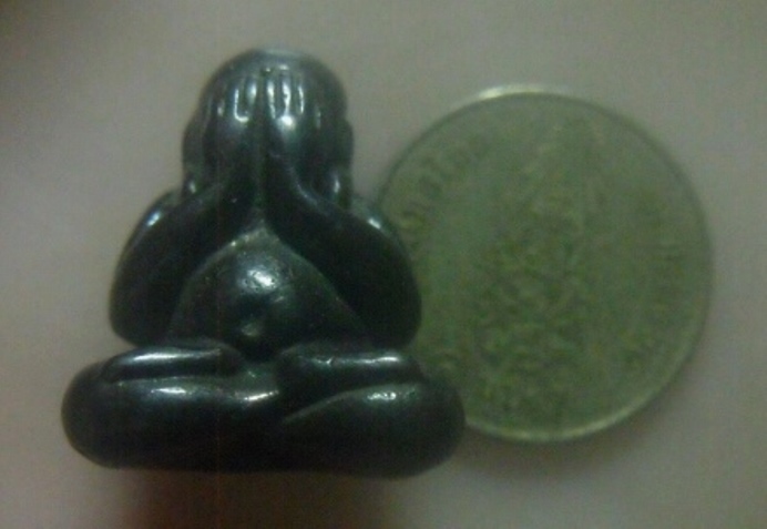 **เบา​ๆ​**พระปิดตามหาลาภ เนื้อเมฆพัตร หล่อเก่า ไม่ทราบที่**สวยๆ เชิญชมครับ