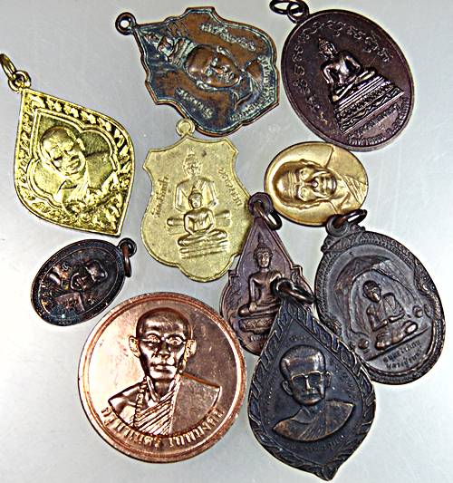 ๒๐ จัดชุดโปรฯ  ๑๐ เหรียญครับ