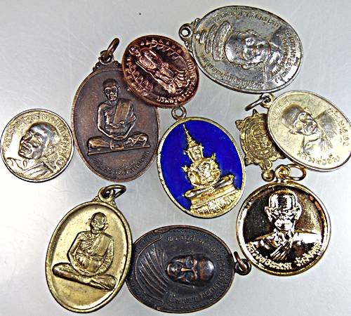 ๒๐ จัดชุดโปรฯ  ๑๐ เหรียญครับ