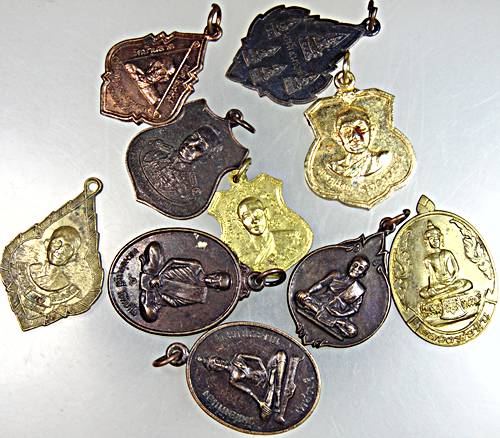 ๒๐ จัดชุดโปรฯ  ๑๐ เหรียญครับ