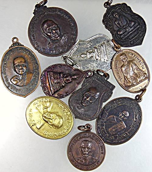 ๒๐ จัดชุดโปรฯ  ๑๐ เหรียญครับ