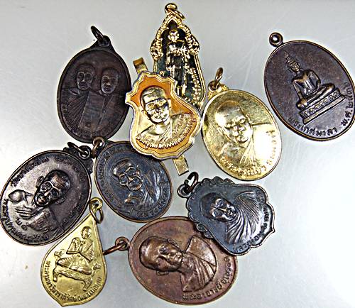 ๒๐ จัดชุดโปรฯ  ๑๐ เหรียญครับ