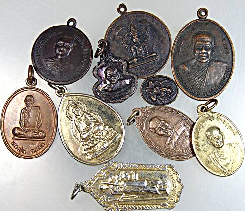 ๒๐ จัดชุดโปรฯ  ๑๐ เหรียญครับ