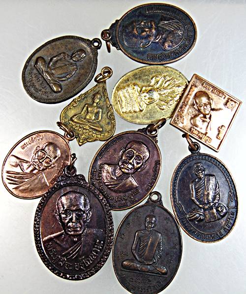 ๒๐ จัดชุดโปรฯ  ๑๐ เหรียญครับ