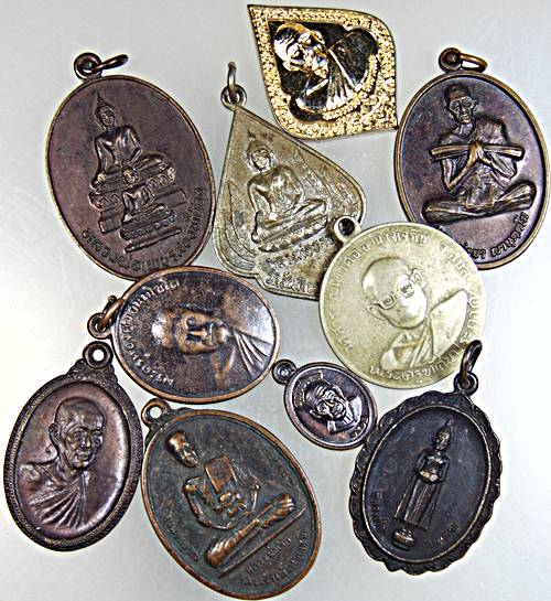 ๒๐ จัดชุดโปรฯ  ๑๐ เหรียญครับ