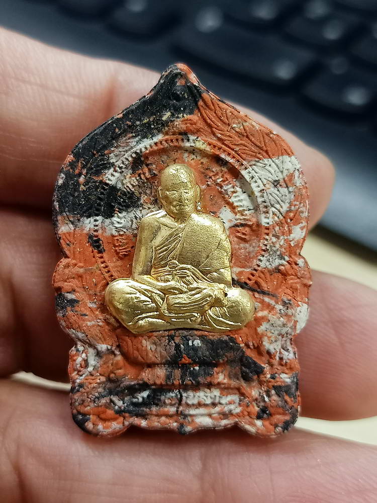 5-78 ผงนั่งพานรวยล้านล้าน หลวงพ่อพัฒน์ วัดห้วยด้วย นครสวรรค์ 2563 กล่องเดิม