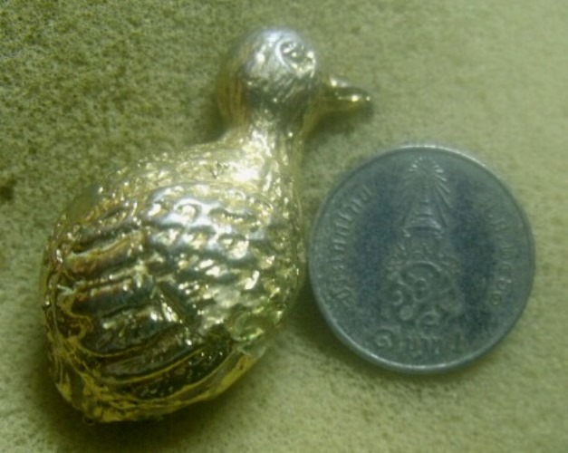 **เบา​ๆ​**รูปหล่อ นกคุ่มกันไฟ..นกคุ้มภัย คุ้มทรัพย์**หลังยันต์ กะไหล่ทอง สวยๆ เชิญชมครับ 