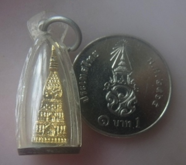 **เบาๆ**รูปหล่อองค์พระธาตุพนมจำลอง วัดพระธาตุพนมฯ จ.นครพนม**กะไหล่ทอง เลี่ยมสวยพร้อมใช้