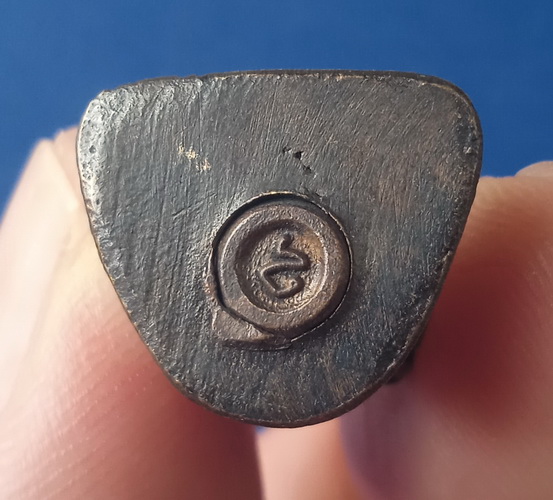 รูปหล่อ หลวงพ่อแบน วัดส้มเสี้ยว นครสวรรค์