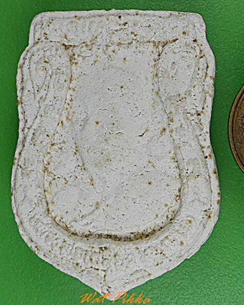 พระผงรูปเหมือนหลวงพ่อเกลี้ยง วัดเนินสุทธาวาส ชลบุรี .C179.