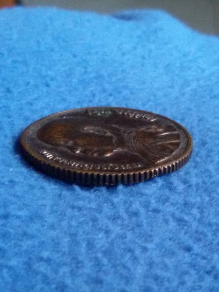 เหรียญหลวงพ่อคูณ ปริสุทโธ วัดบ้านไร่ จ. นครราชสีมา พ.ศ. 2536 หลัง สก