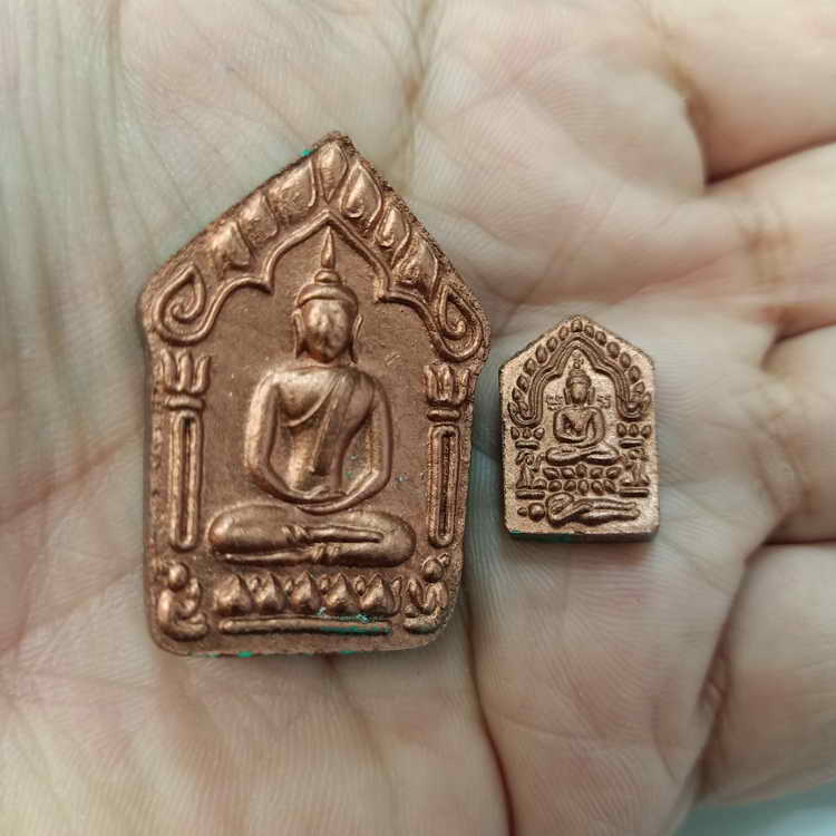 หลังอิ้น พระชุดขุนแผน รุ่นเศรษฐี เงิน ทอง หลวงพ่อทอง วัดพระพุทธบาทเขายายหอม จ.ชัยภูมิ ปี 2558