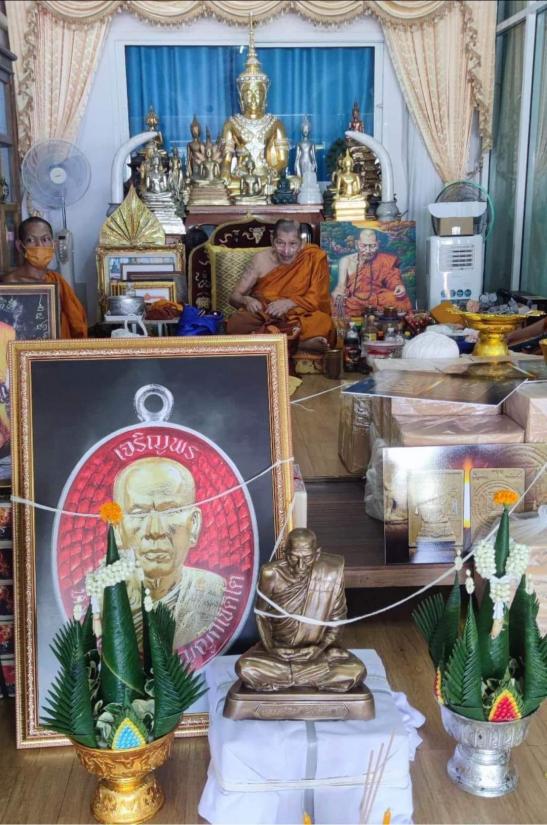 หลวงพ่อเหิน สำนักสงฆ์เทือกเขาเพชรพญาธาร จ.เพชรบูรณ์ หลวงปู่ มหาศิลา พระอาจารย์ต้อม ร่วมปลุกเสก