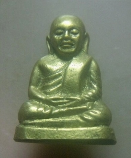 **เบา​ๆ​**รูปหล่อหลวงพ่อเงิน วัดบางคลาน หลังเสาร์๕ เนื้อทองผสม**สวยๆ เชิญชมครับ