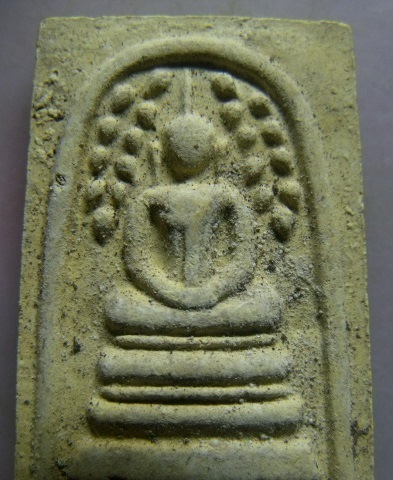 **เบาๆ**พระสมเด็จพิมพ์ปรกโพธิ์ หลังลายดอกพิกุล เก่าๆ**เนื้อจัด สวยๆ เชิญชมครับ