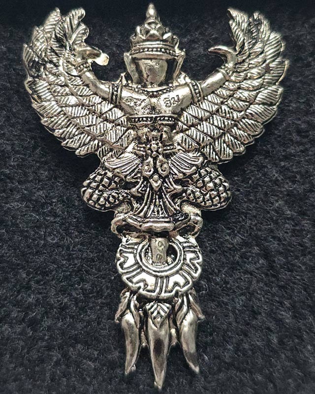 หลวงปู่อิ่ม วัดทุ่งนาใหม่ จ.นครศรีธรรมราช พญาครุฑ หล่อโบราณ รุ่นรวยแสนล้าน พร้อมกล่อง