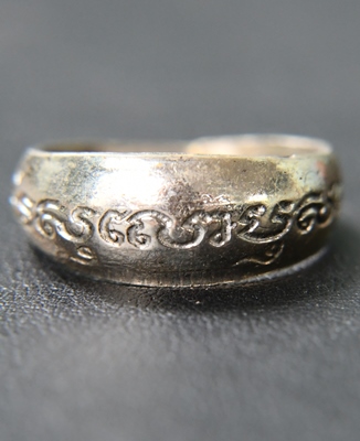 แหวนปลอกมีดหลวงพ่อมี วัดมารวิชัย