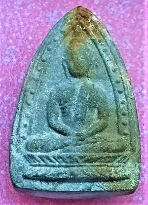 *พระพุทโธข้างเม็ด หลังยันต์น้ำเต้า เนื้อผง ปี๒๔๙๘ หลวงปู่เฮี้ยง วัดป่าฯ ชลบุรี*