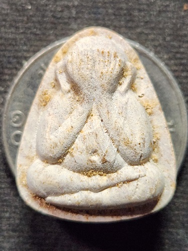 วัดอินทาราม จังหวัดสมุทรสงคราม พระปิดตา หลวงพ่อแดง นันทิโย รุ่นรวยล้นเหลือ 