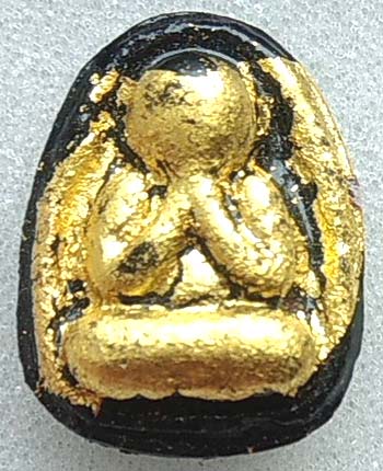 ปิดตาเนื้อผงจุ่มรักปิดทอง