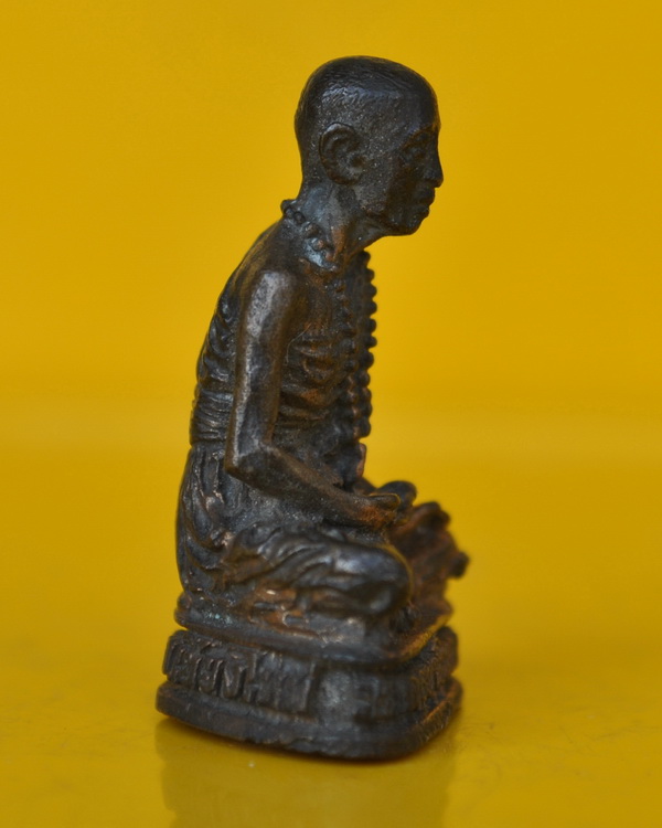 รูปเหมือนลอยองค์ ครูบาอินถา วัดพระพุทธสันติปารังกร 