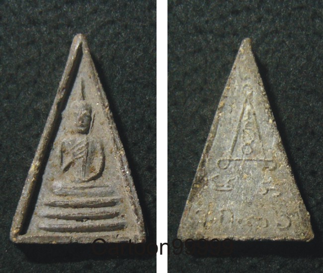 พระนางพญา หลังยันต์ เนื้อผสมผงใบลานครับ พิมพ์สวย คม ชัด ลึก เปิดเบาๆ ครับผม 