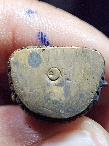 วัดแก้วเจริญ  จ.สมุทรสาคร  รูปหล่อ  หลวงพ่อหยอด ปี 2534 ตอกโค๊ต