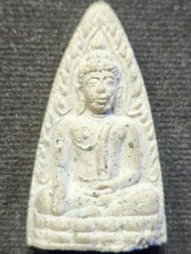 วัดกิ่งแก้ว  สมุทรปราการ พระผงพระพุทธชินราช หลวงปู่เผือก หลัง ยันต์ ปี 2514 