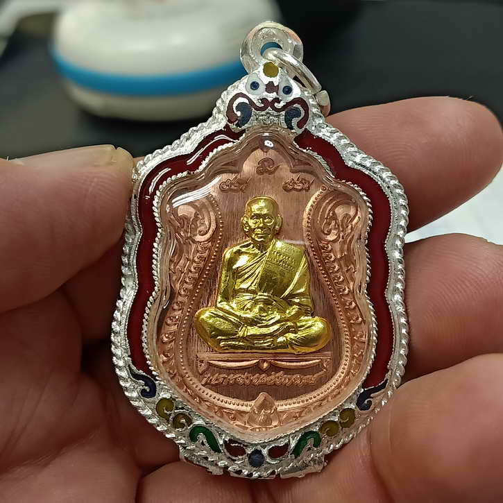 เหรียญเสมา รุ่นเลื่อนสมณศักดิ์ หลวงพ่อพัฒน์ วัดห้วยด้วน จ.นครสวรรค์ ปี 2564 เนื้อทองแดงหน้ากาก